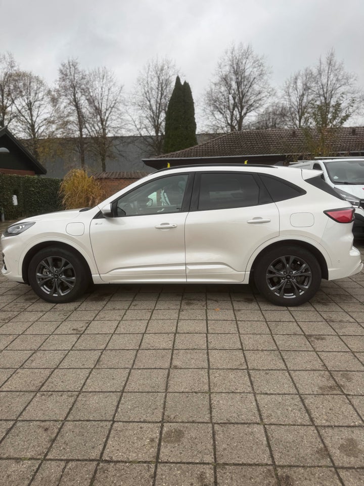 Ford Kuga 2,5 PHEV ST-Line CVT 5d