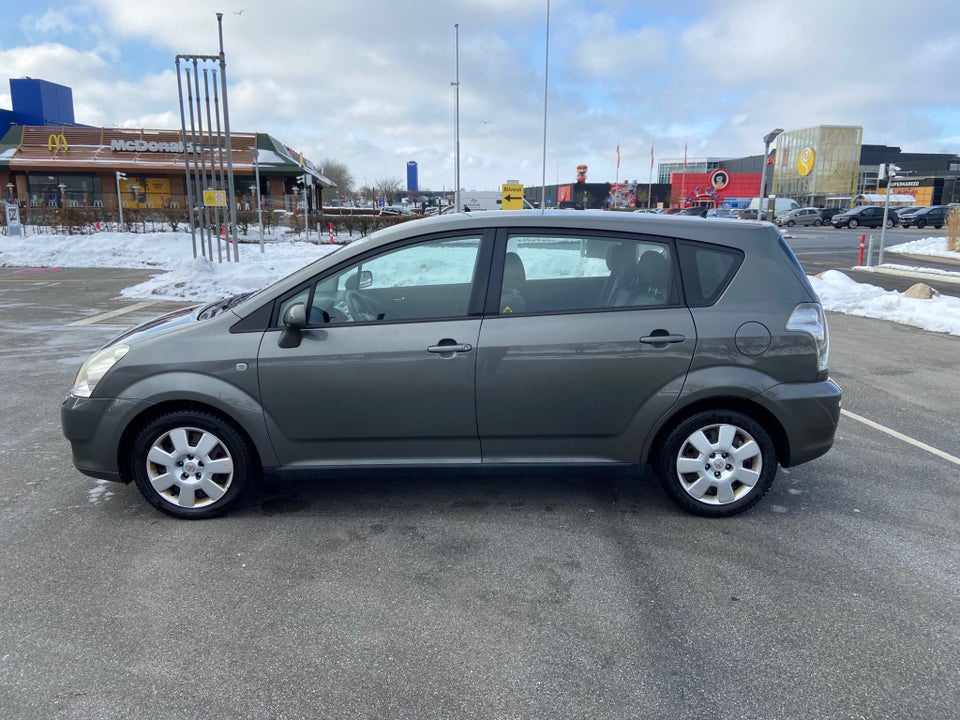 Toyota Corolla Verso 1,8 Terra MMT 7prs 5d