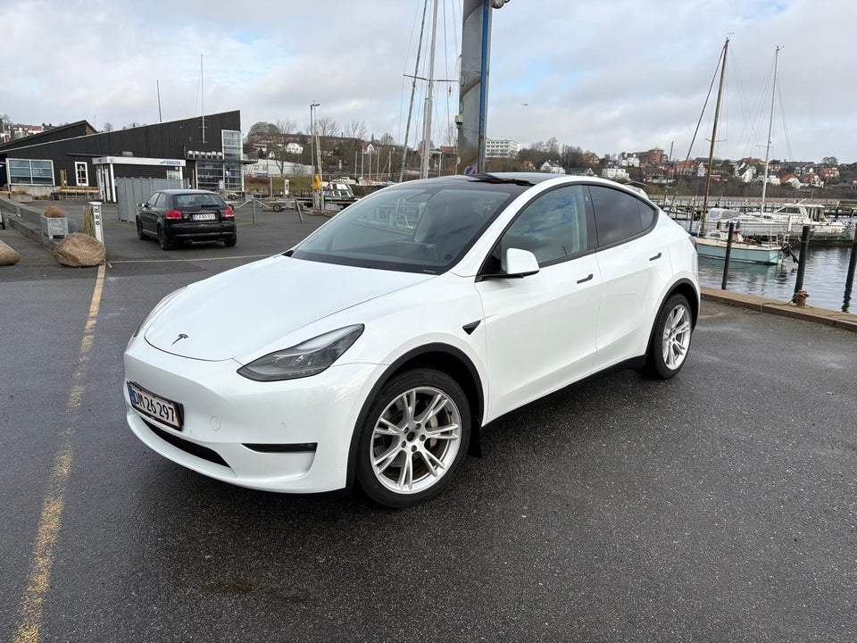 Tesla Model Y Long Range AWD 5d