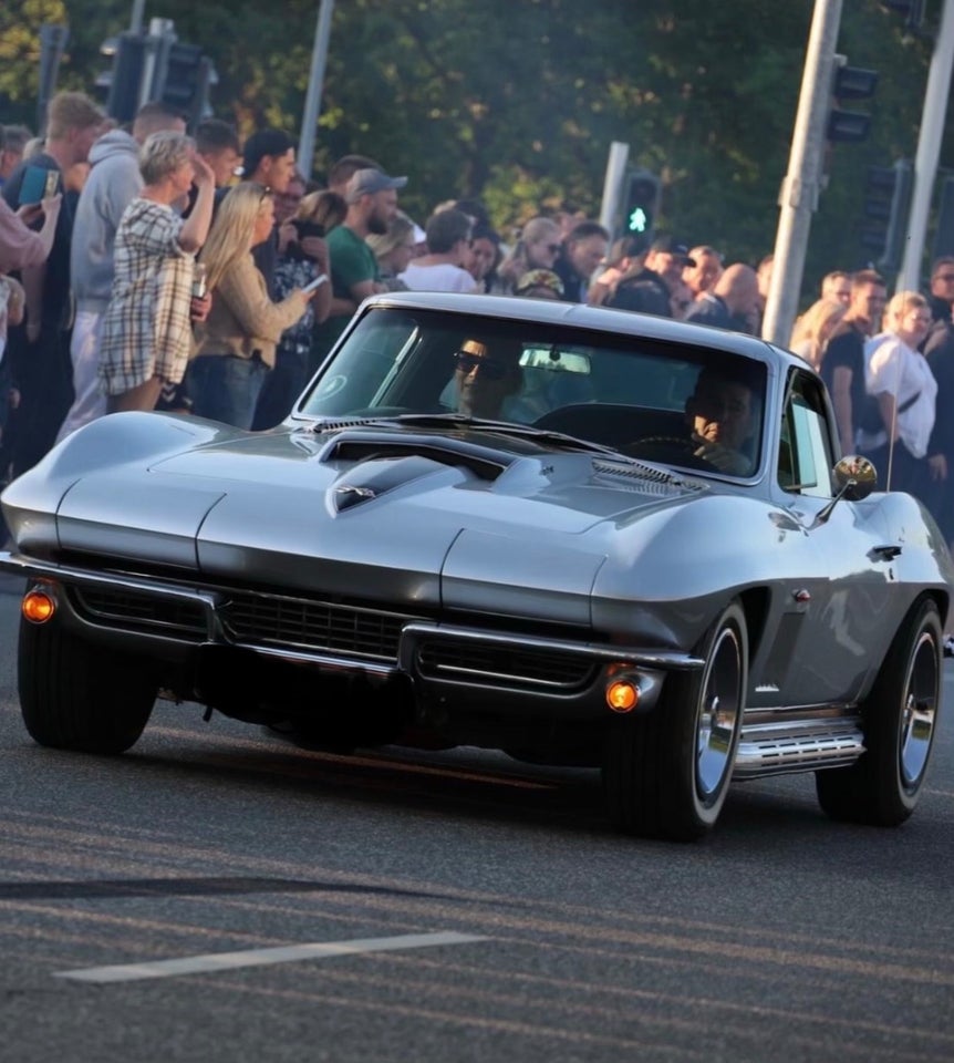 Chevrolet Corvette Stingray 2d