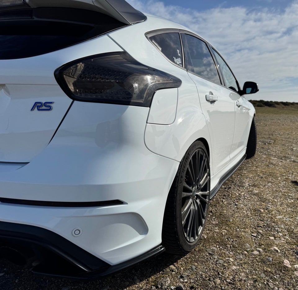 Ford Focus 2,3 SCTi 350 RS 5d