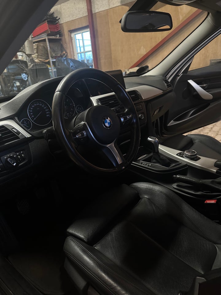 BMW 318d 2,0 Touring 5d