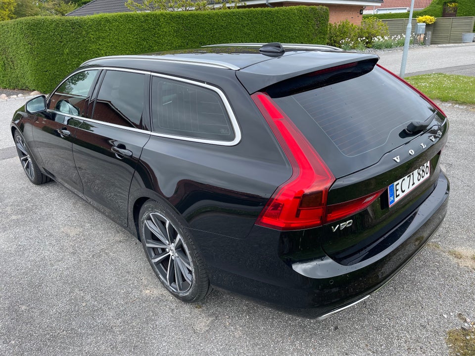 Volvo V90 2,0 D4 190 Momentum 5d