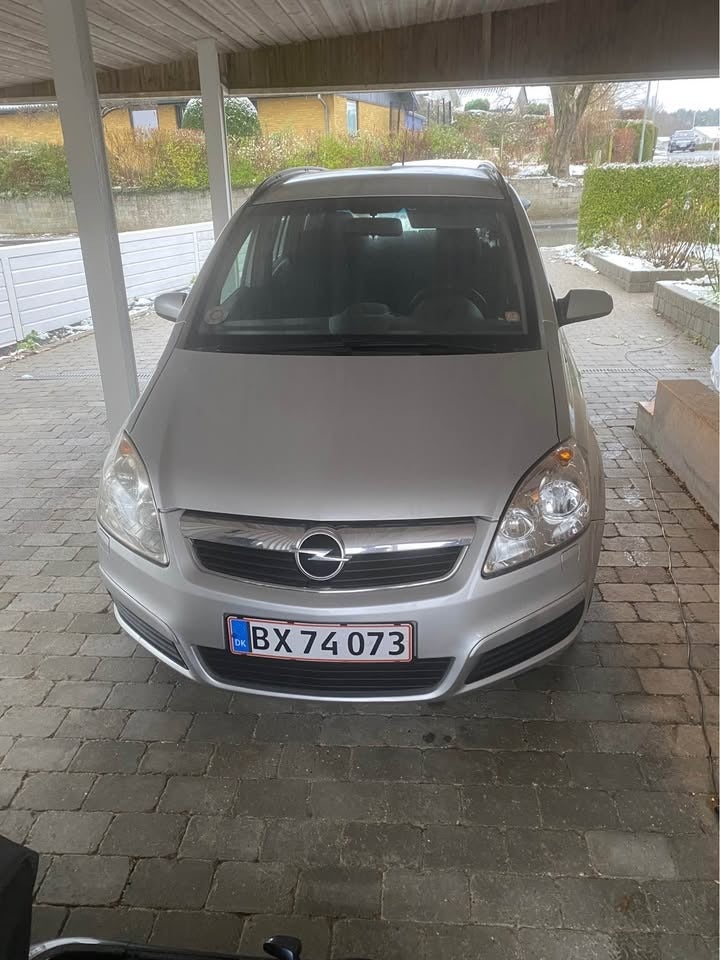Opel Zafira 1,8 Limited 7prs 5d