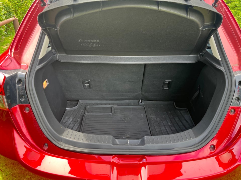 Mazda 2 1,5 SkyActiv-G 90 Cosmo 5d