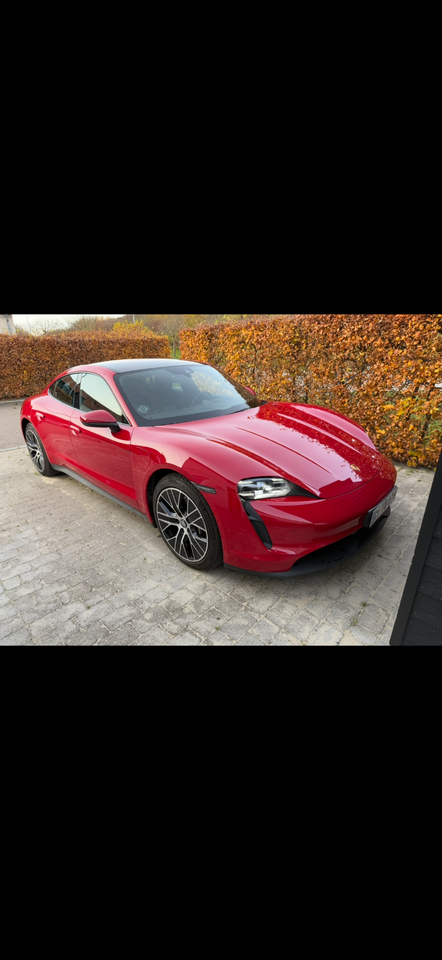 Porsche Taycan Performance+ 4d