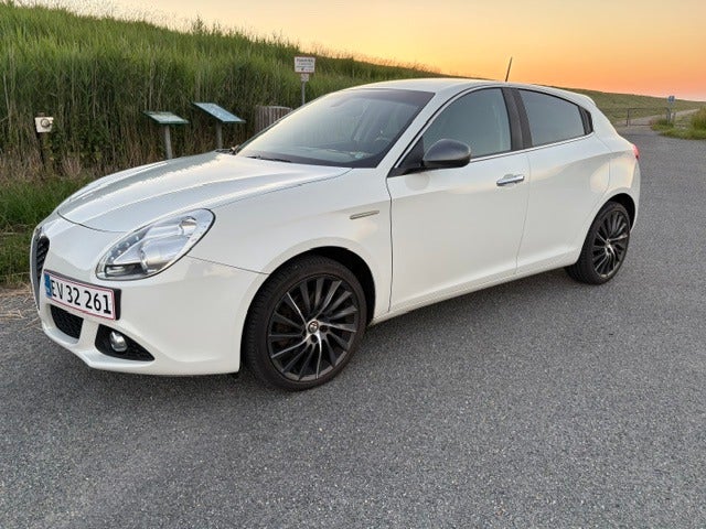 Alfa Romeo Giulietta 1,4 M-Air 170 Distinctive 5d