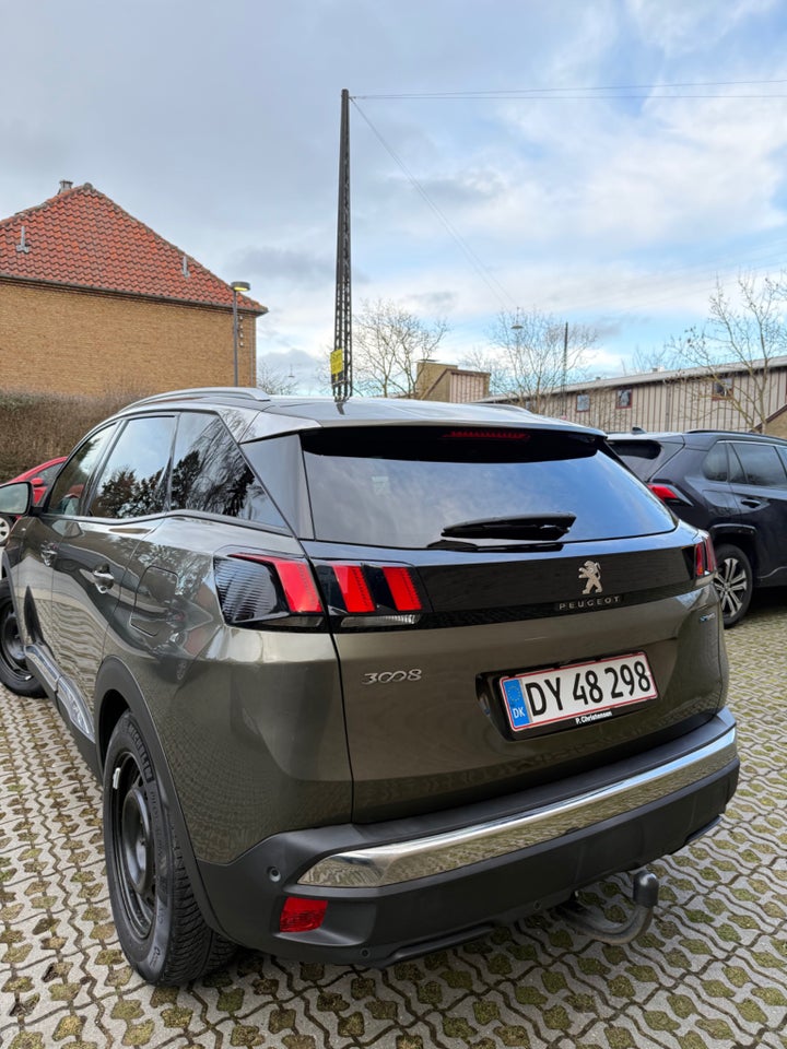 Peugeot 3008 1,6 Hybrid Allure Limited EAT8 5d