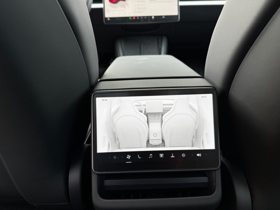 Tesla Model 3 RWD 4d