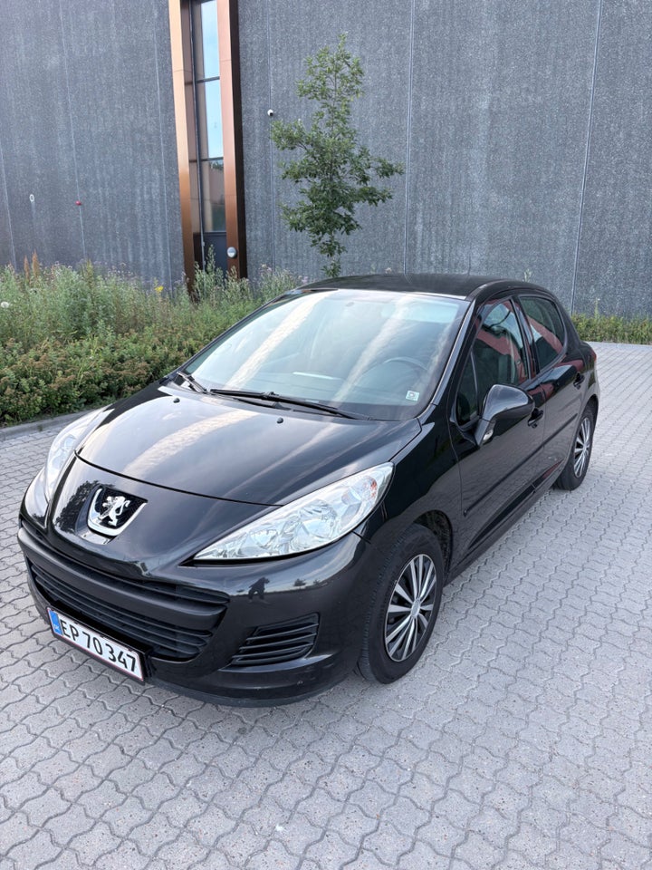 Peugeot 207 1,6 HDi 90 Touch 5d