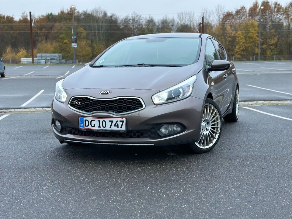 Kia Ceed 1,6 GDi Active 5d