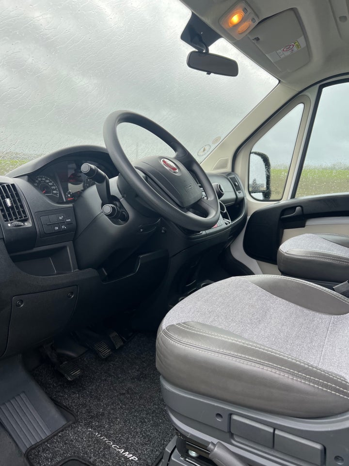 Sunlight T67 2,3 FTN2FE 4d