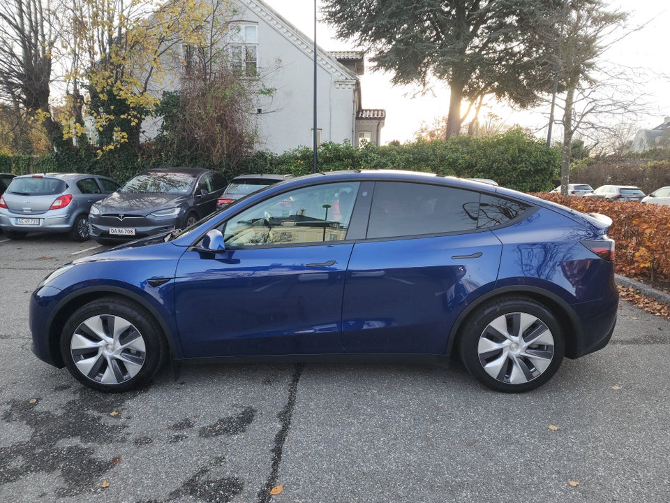 Tesla Model Y RWD 5d