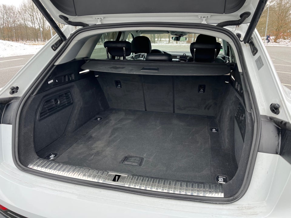 Audi e-tron 50 quattro 5d