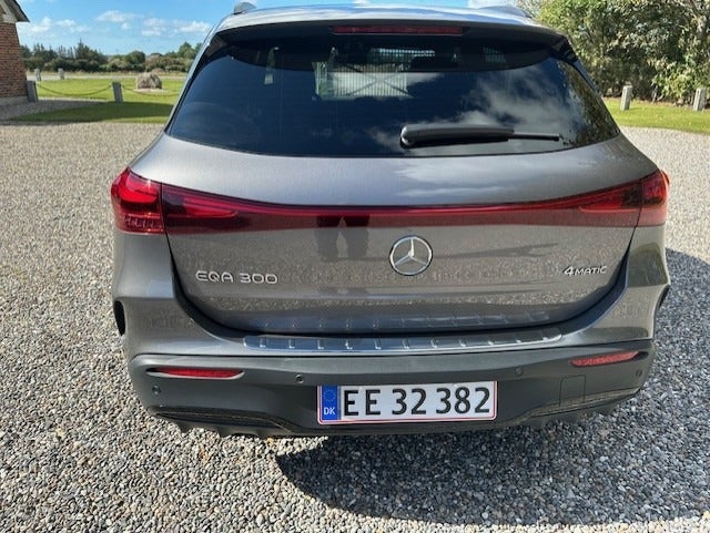 Mercedes EQA300 AMG Line 4Matic 5d