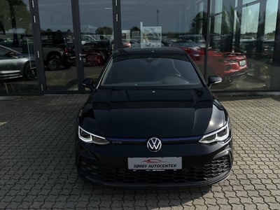 VW Golf VIII 1,4 GTE DSG 5d