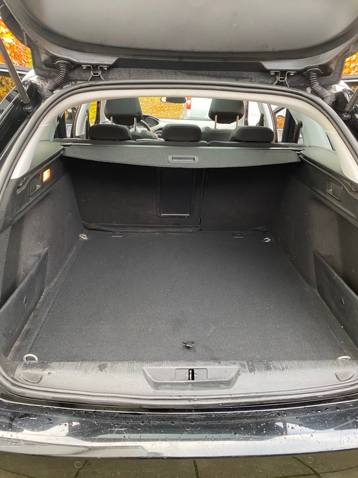 Peugeot 308 1,5 BlueHDi 130 Prestige SW 5d