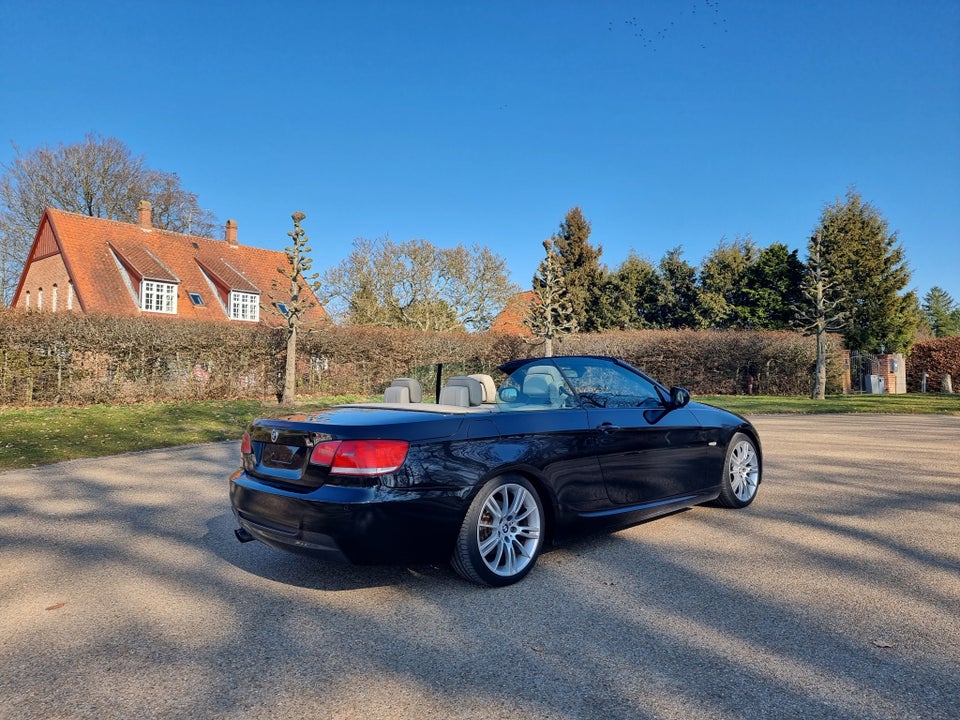 BMW 325i 3,0 Cabriolet Steptr. 2d