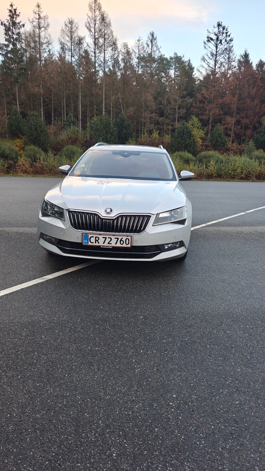 Skoda Superb 2,0 TDi 150 Style Combi DSG 5d