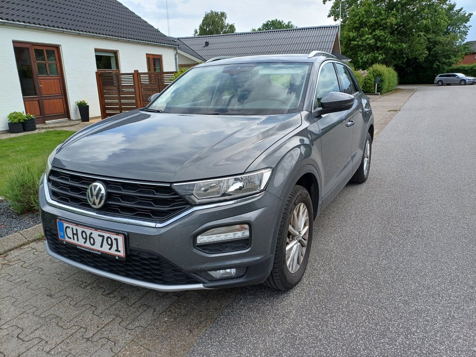 VW T-Roc 1,6 TDi 115 Style 5d