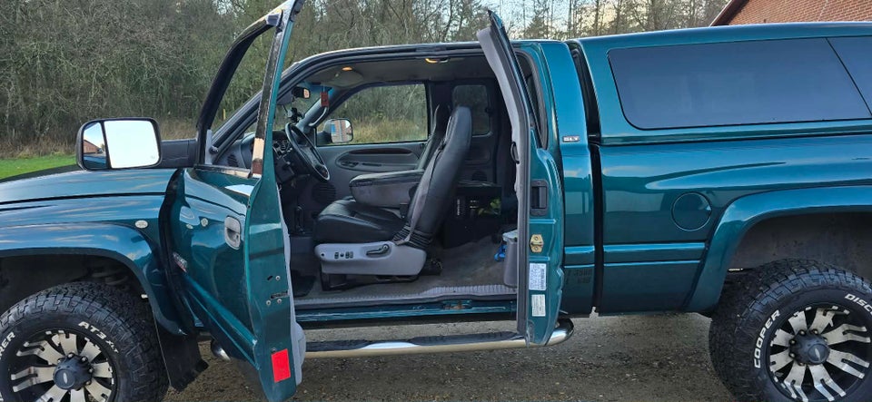 Dodge RAM 2500 5,9 TD 4x4 Sport Ex.Kab Cummins 4d