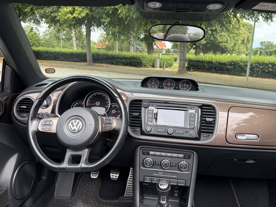 VW The Beetle 1,2 TSi 105 Design Cabriolet BMT 2d