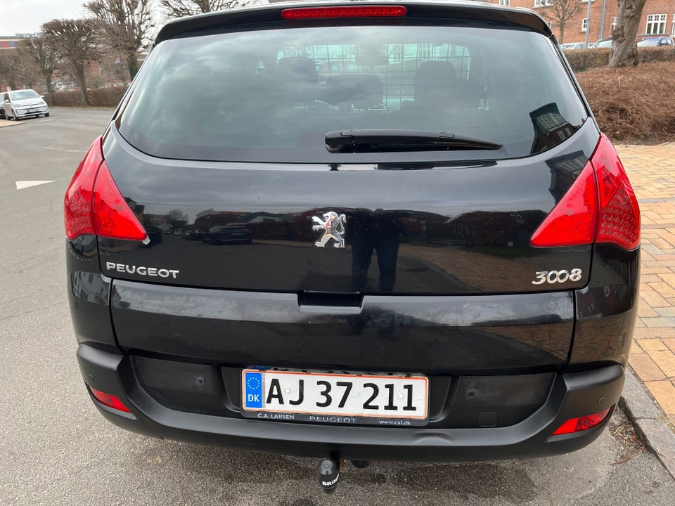 Peugeot 3008 1,6 HDi 112 Premium+ 5d