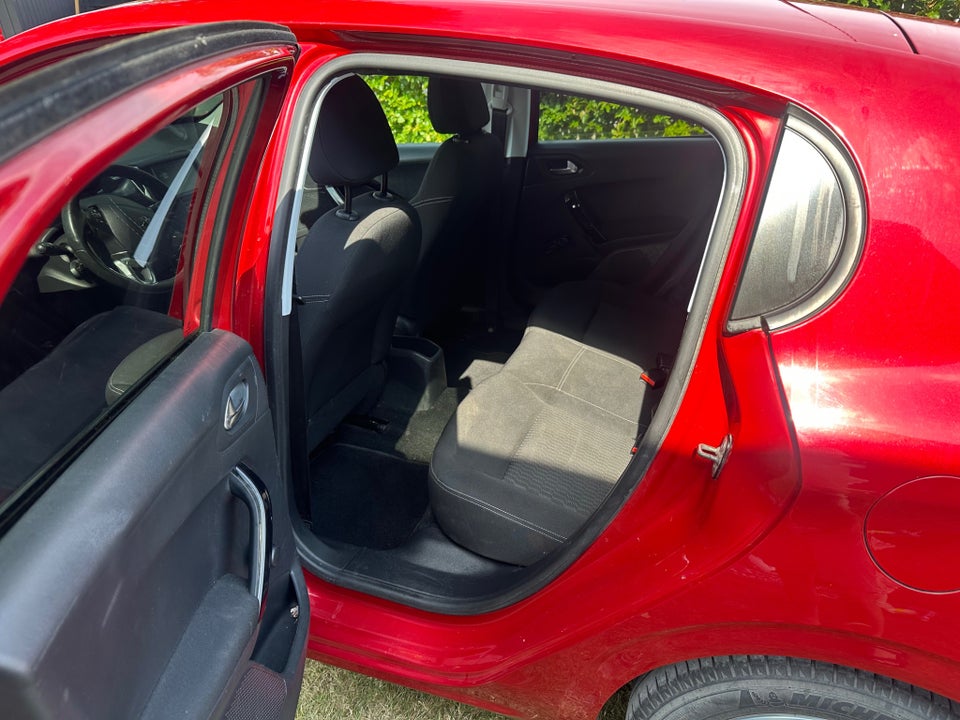 Peugeot 208 1,6 BlueHDi 100 Intense 5d