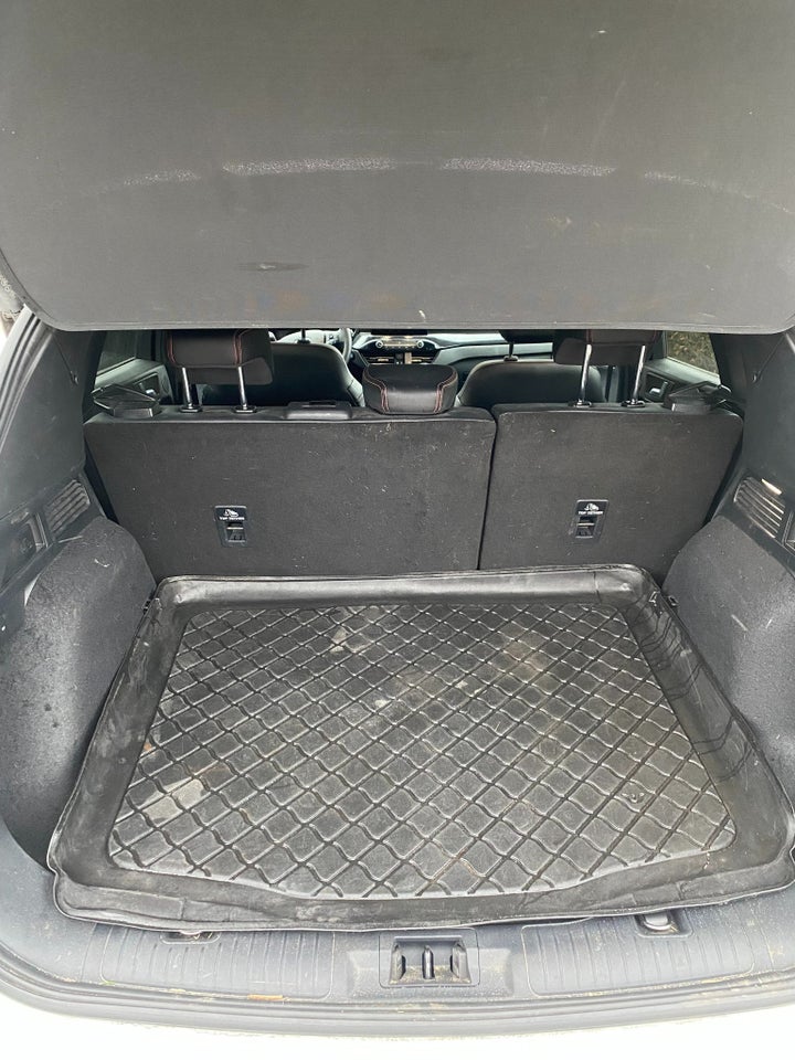 Ford Kuga 2,5 PHEV ST-Line X CVT 5d