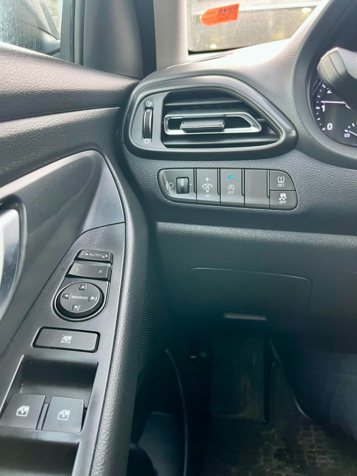 Hyundai i30 1,0 T-GDi Essential stc. 5d