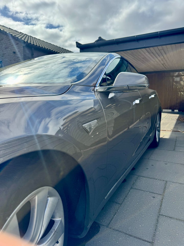 Tesla Model S 90D 5d