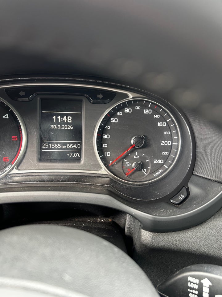 Audi A1 1,6 TDi 105 Ambition Sportback 5d