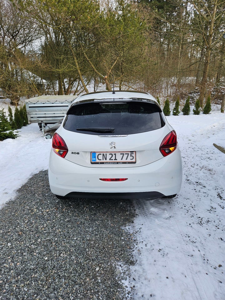 Peugeot 208 1,5 BlueHDi 100 Prestige Sky 5d