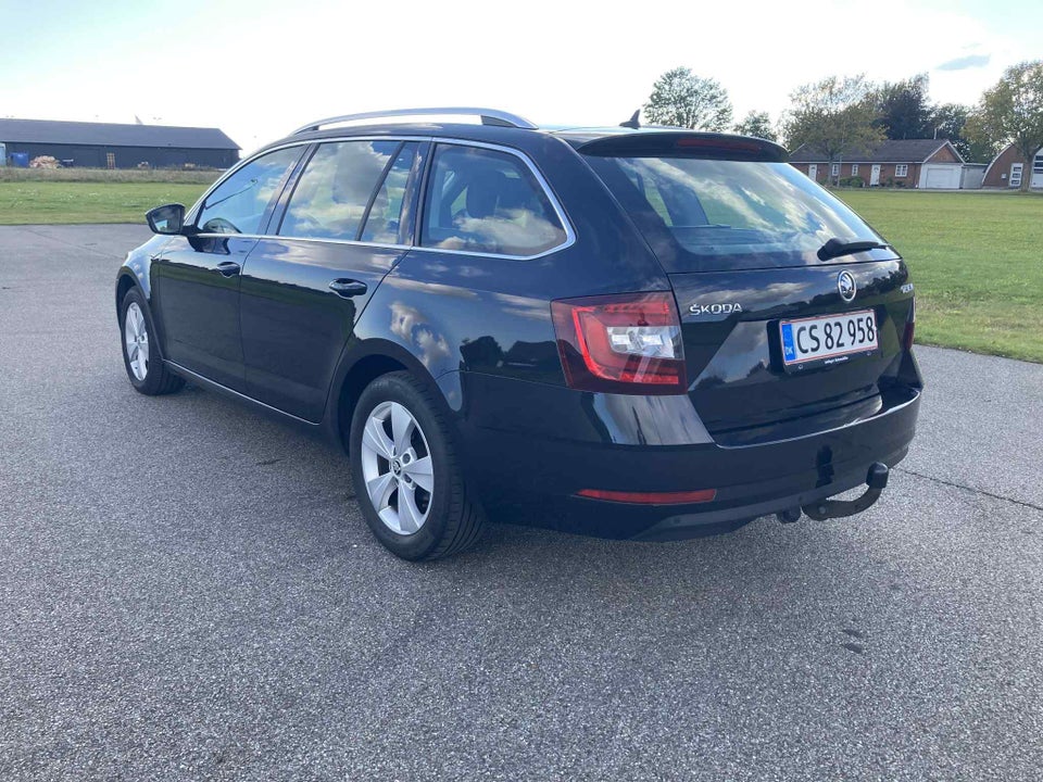 Skoda Octavia 2,0 TDi 150 Style Combi DSG 5d