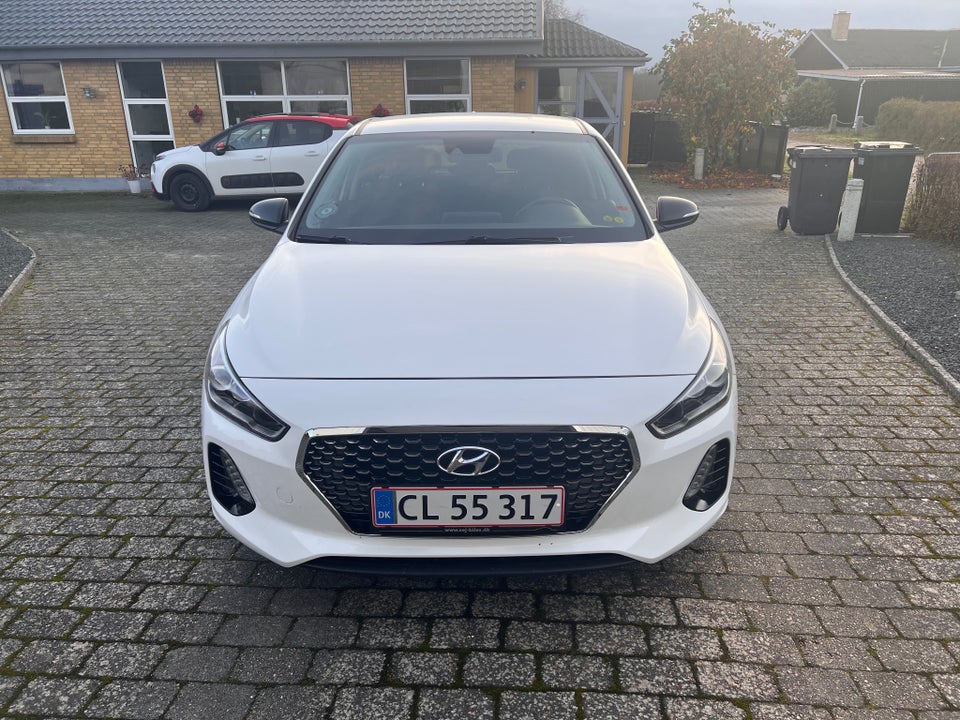 Hyundai i30 1,6 CRDi 110 Premium 5d