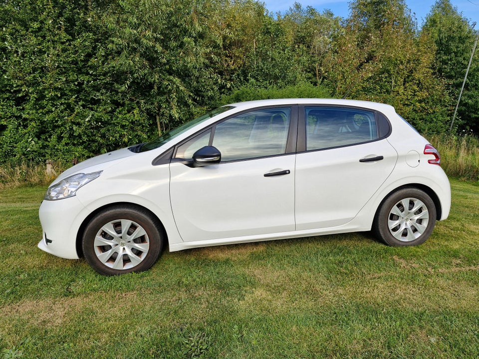 Peugeot 208 1,0 VTi Access AirSound 5d