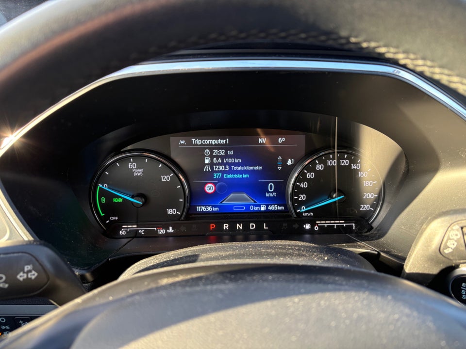 Ford Kuga 2,5 PHEV Titanium CVT 5d