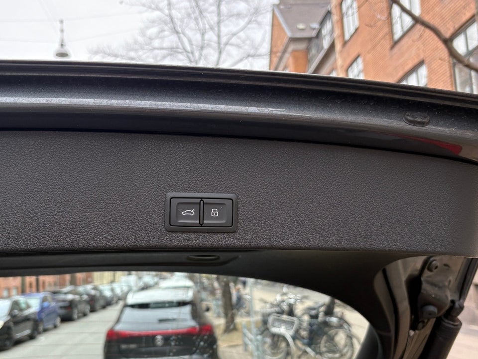 Audi Q2 35 TFSi S-line S-tr. 5d