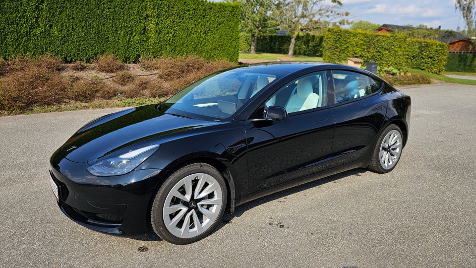 Tesla Model 3 RWD 4d