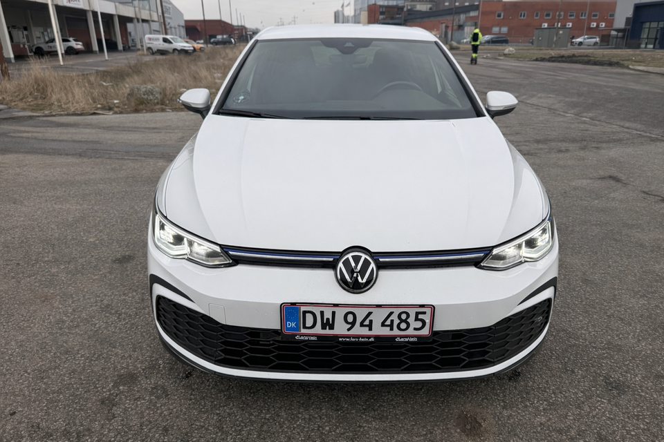 VW Golf VIII 1,4 GTE DSG 5d