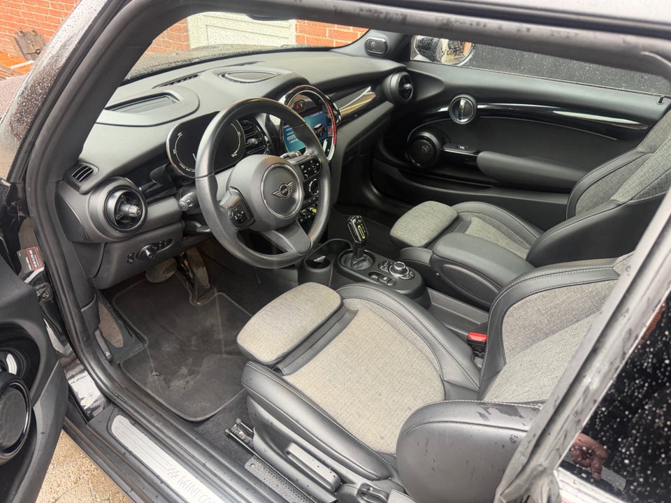 MINI Cooper SE Maximise 3d