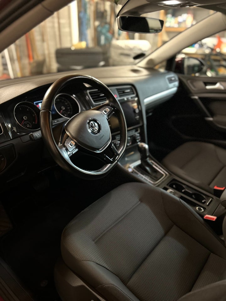 VW Golf VII 2,0 TDi 150 Plus Variant DSG 5d