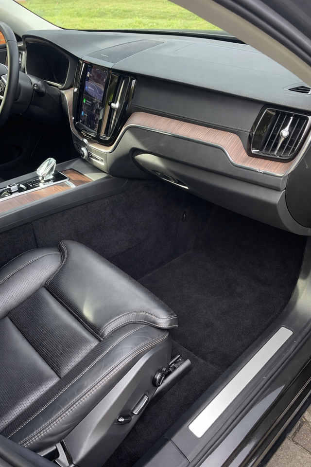 Volvo XC60 2,0 T6 ReCharge Ultimate Bright aut. AWD 5d