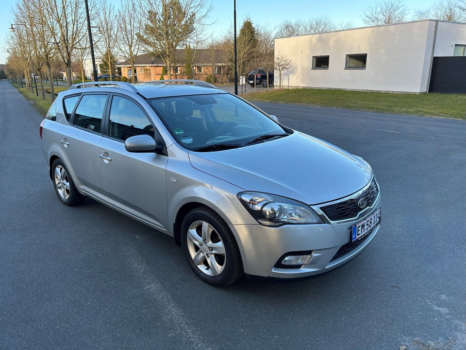 Kia Ceed 1,6 CRDi 128 Active SW aut. 5d
