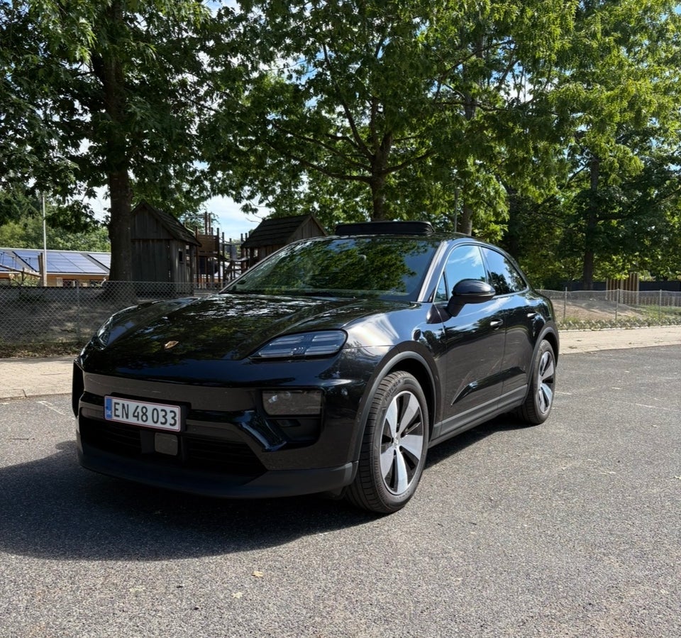 Porsche Macan 4 5d