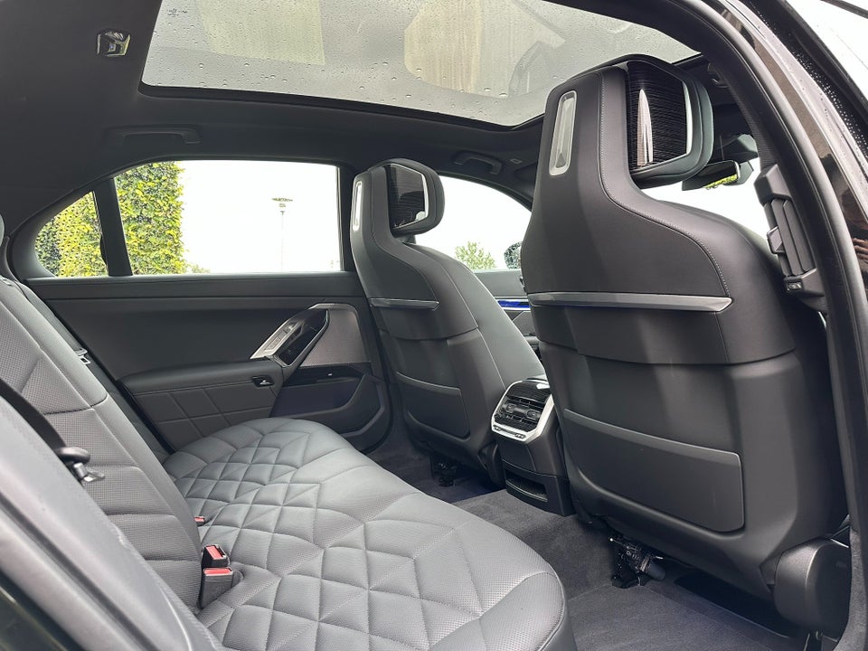 BMW i7 eDrive50 M-Sport 4d
