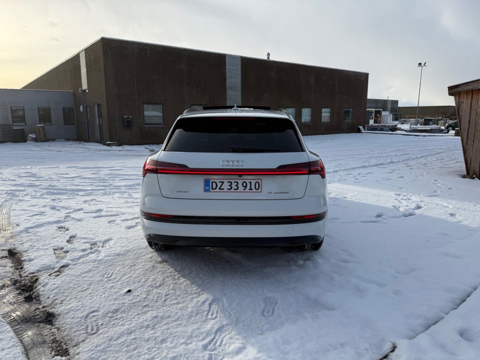 Audi e-tron 55 S-line quattro 5d