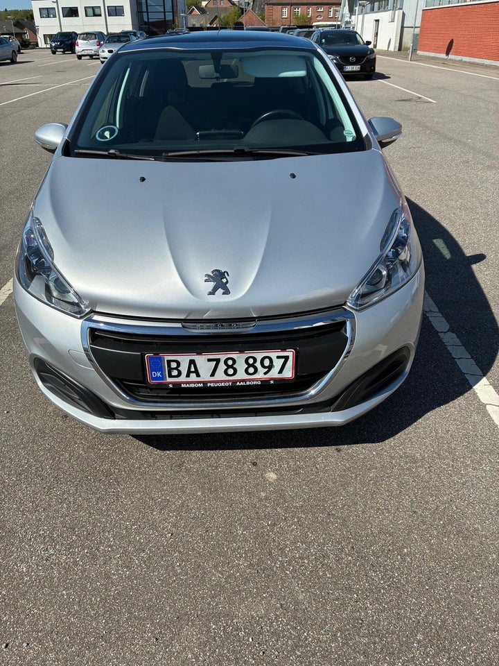 Peugeot 208 1,6 BlueHDi 100 More+ 5d