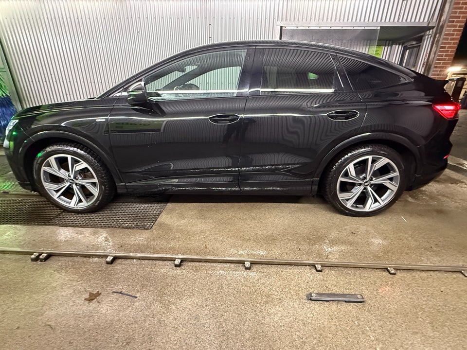 Audi Q4 e-tron 40 S-line Sportback 5d