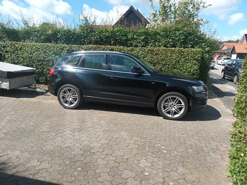 Audi Q5 3,0 TDi 240 S-line quattro S-tr. 5d